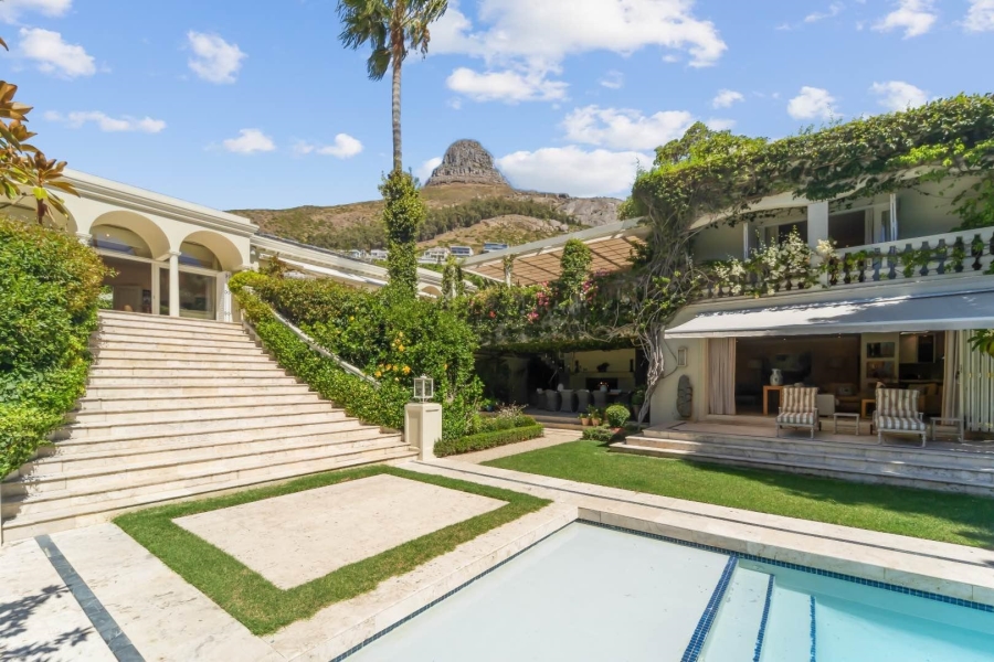 5 Bedroom Property for Sale in Fresnaye Western Cape